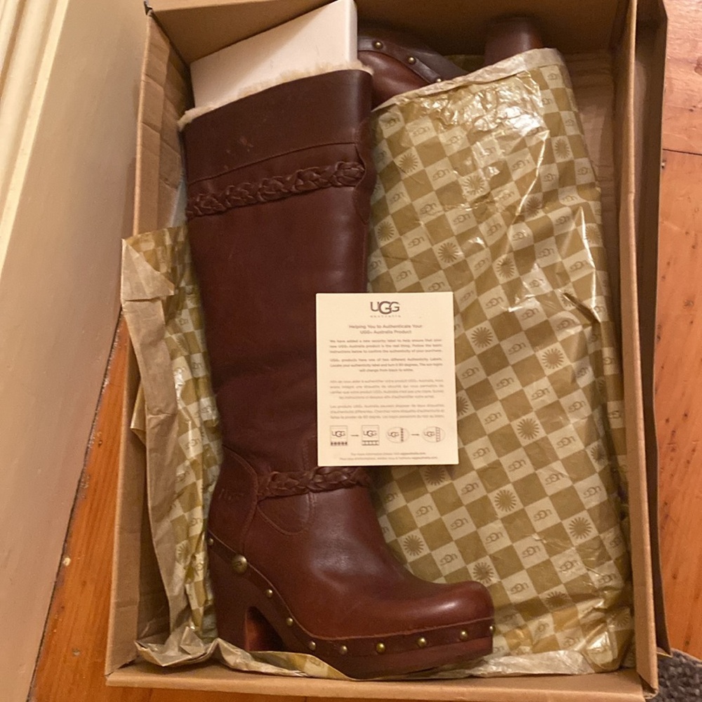 UGG LEATHER BOOTS KNEE HIGH SHEARLING LINED EUC SIZE 7 AUSTRALIA
